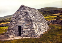 Gallarus Oratory, Dingle Peninsula, Ireland, built between the 6th C & 9th C